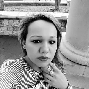 Meet your Posher, Lizzeth